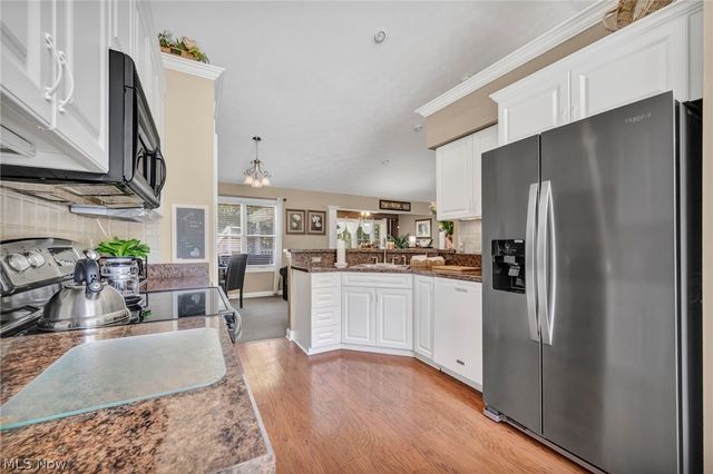 11211 Cinnamon Boulevard, North Royalton, OH 44133
