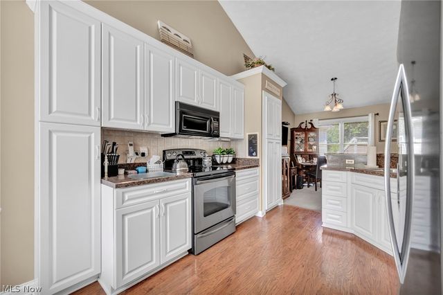 11211 Cinnamon Boulevard, North Royalton, OH 44133