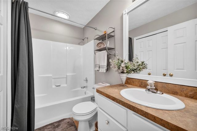 11211 Cinnamon Boulevard, North Royalton, OH 44133