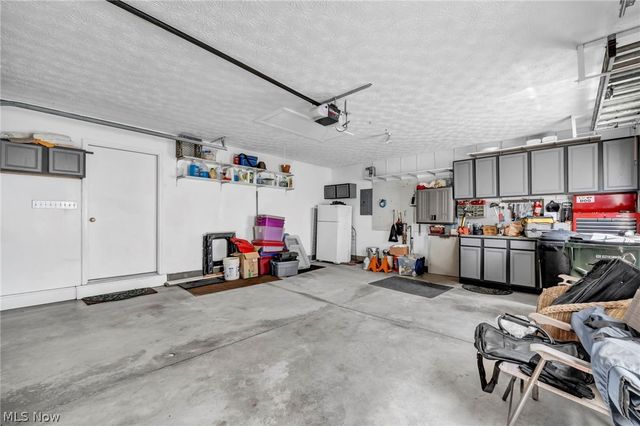 11211 Cinnamon Boulevard, North Royalton, OH 44133