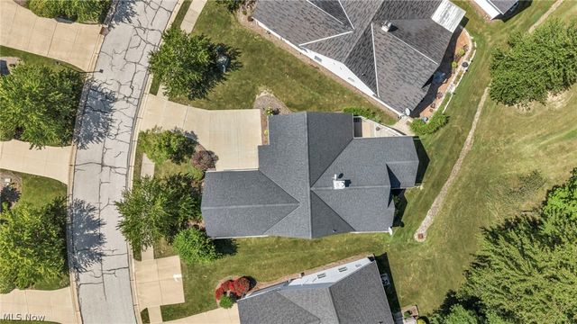 11211 Cinnamon Boulevard, North Royalton, OH 44133
