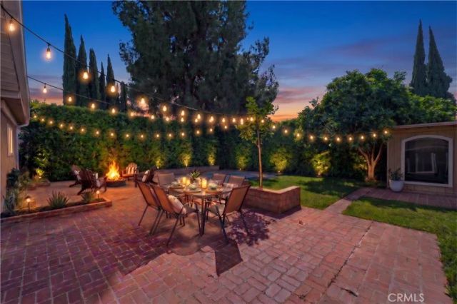 17008 Hartland St, Lake Balboa, CA 91406