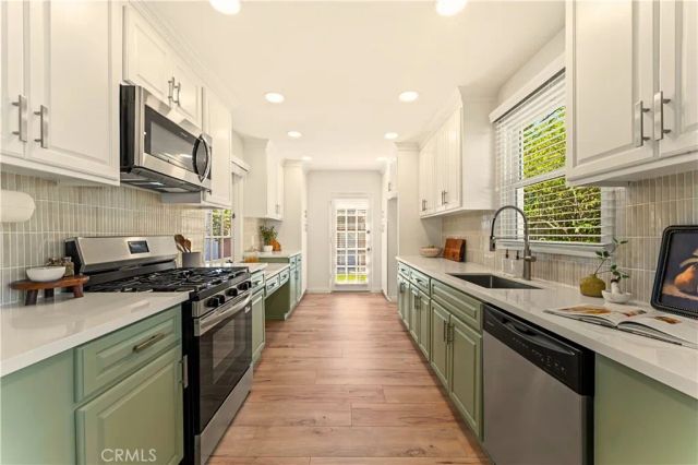 17008 Hartland St, Lake Balboa, CA 91406