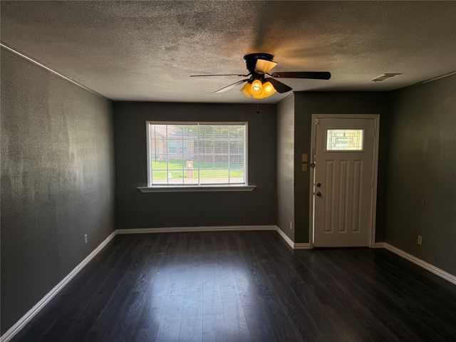 3505 Dalton Street, Greenville, TX 75401
