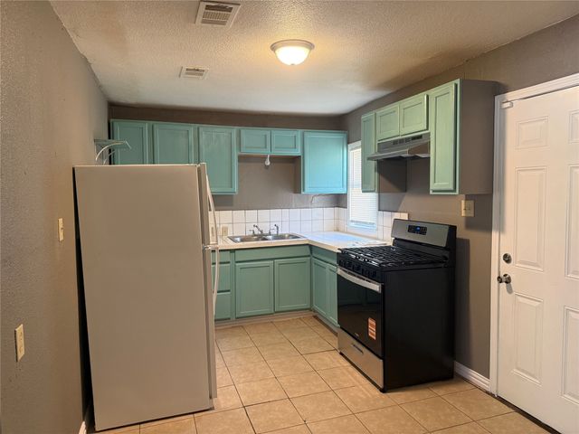 3505 Dalton Street, Greenville, TX 75401