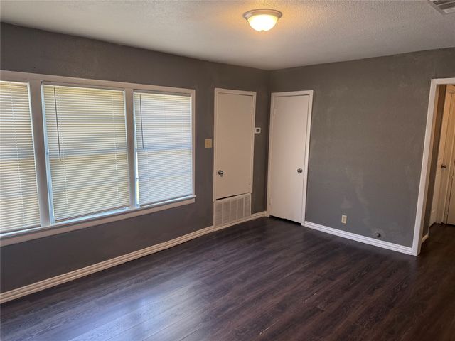 3505 Dalton Street, Greenville, TX 75401