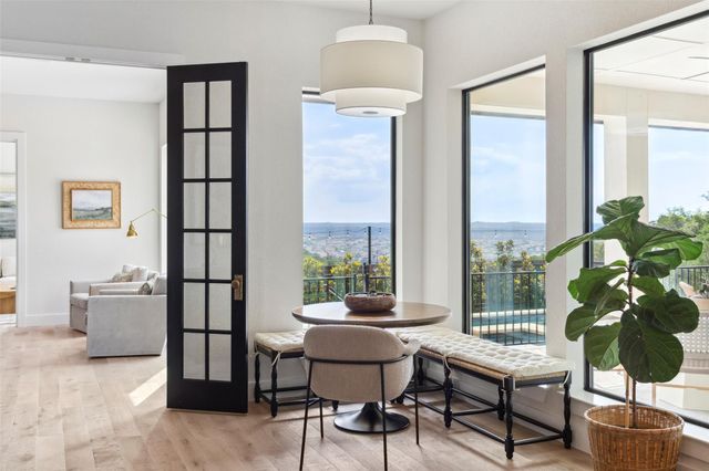 204 Ringtail Stream DR, Lakeway, TX 78738