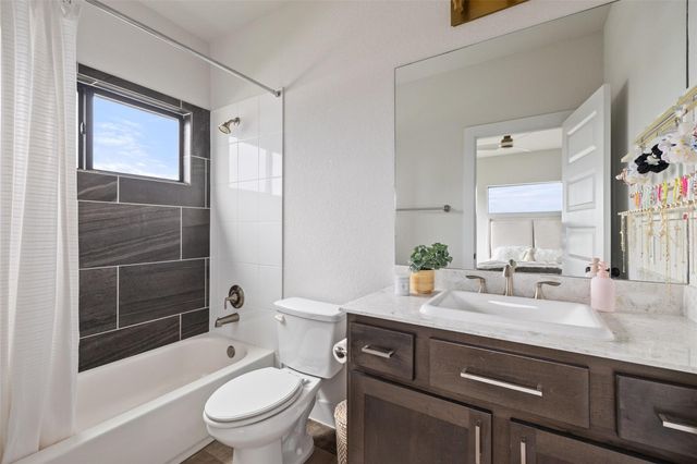 204 Ringtail Stream DR, Lakeway, TX 78738