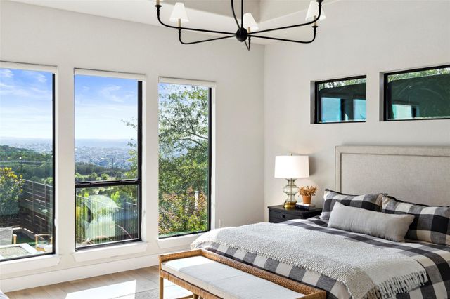 204 Ringtail Stream DR, Lakeway, TX 78738