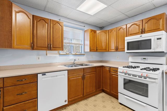 10 Alcott St, Boston, MA 02134