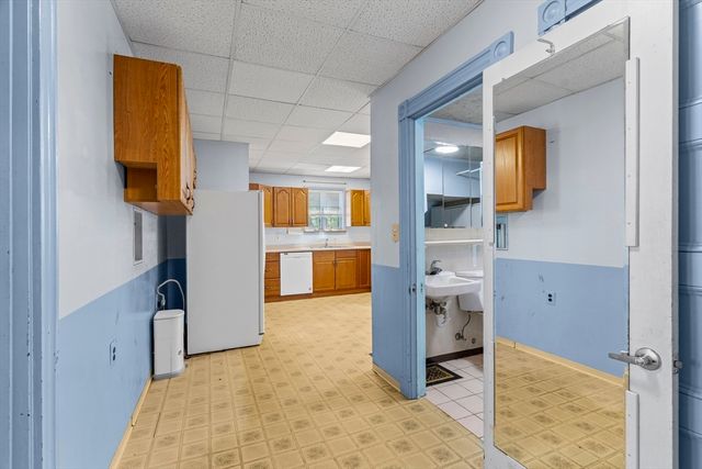 10 Alcott St, Boston, MA 02134