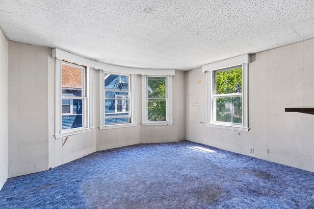 10 Alcott St, Boston, MA 02134