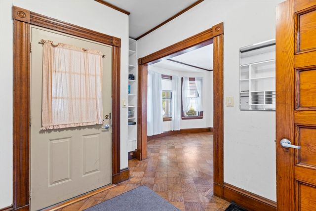 10 Alcott St, Boston, MA 02134