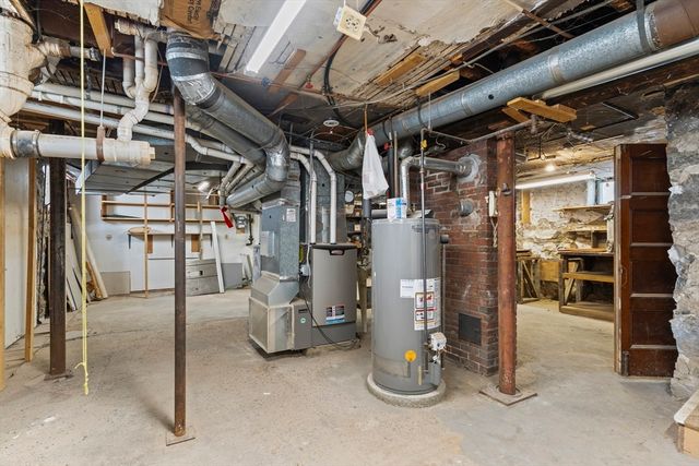 10 Alcott St, Boston, MA 02134