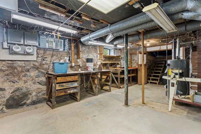 10 Alcott St, Boston, MA 02134