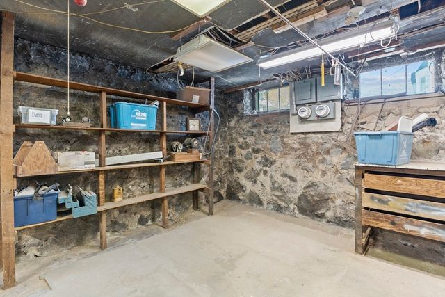 10 Alcott St, Boston, MA 02134