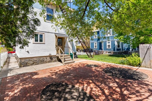 10 Alcott St, Boston, MA 02134