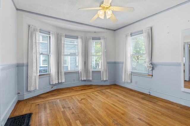 10 Alcott St, Boston, MA 02134