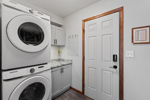 2623 Stacy Street SE, Rochester, MN 55904