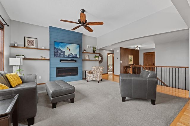 2623 Stacy Street SE, Rochester, MN 55904