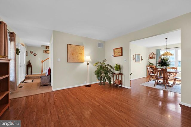 4 OSWEGO LN, Reading, PA 19605