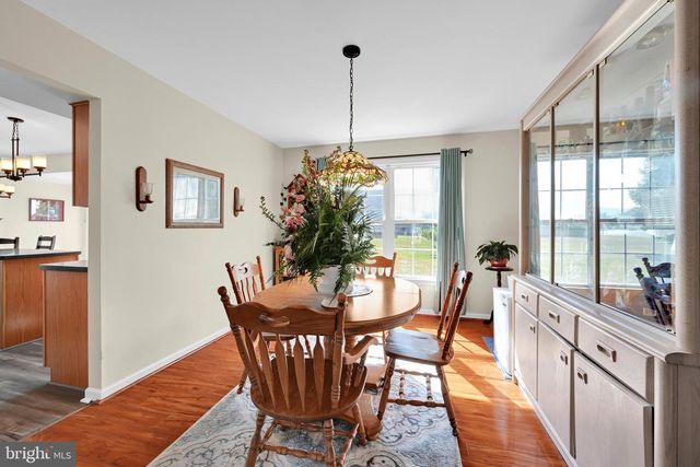 4 OSWEGO LN, Reading, PA 19605