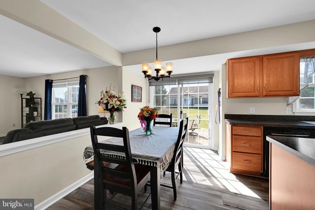 4 OSWEGO LN, Reading, PA 19605