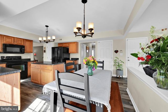 4 OSWEGO LN, Reading, PA 19605
