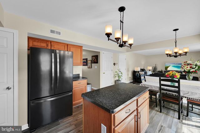 4 OSWEGO LN, Reading, PA 19605