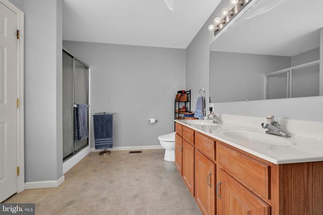 4 OSWEGO LN, Reading, PA 19605