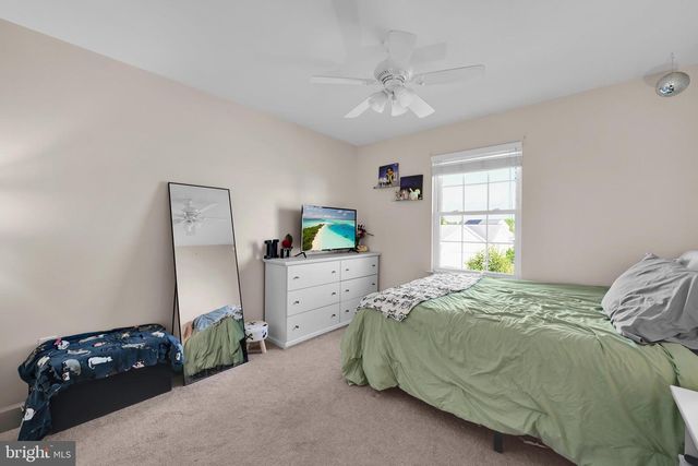 4 OSWEGO LN, Reading, PA 19605