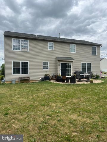 4 OSWEGO LN, Reading, PA 19605