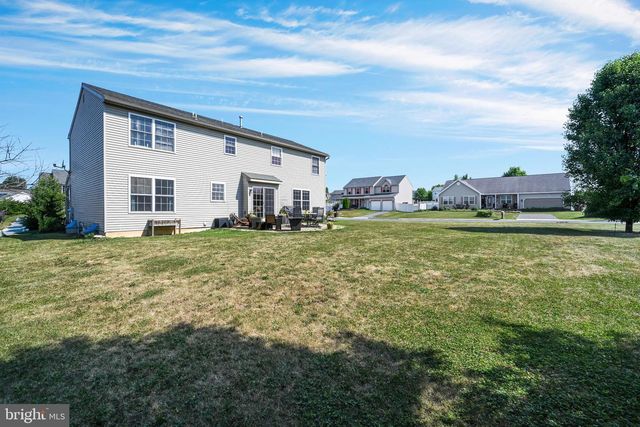 4 OSWEGO LN, Reading, PA 19605