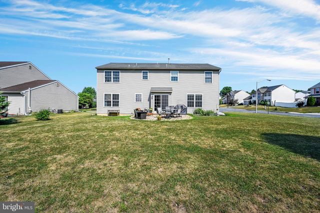 4 OSWEGO LN, Reading, PA 19605