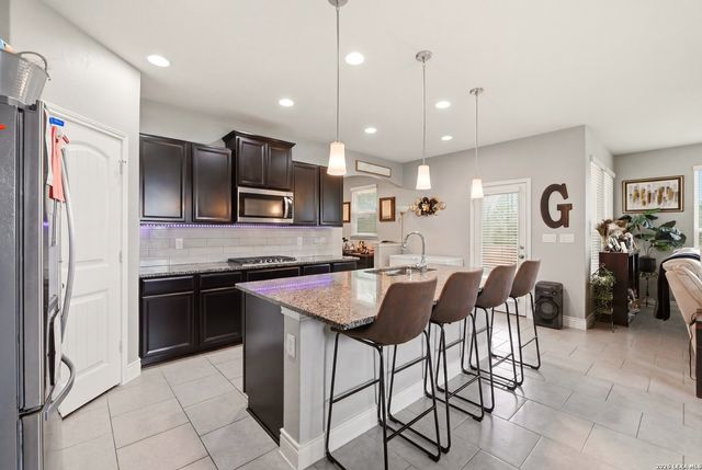 6813 CONCHO CRK, Schertz, TX 78108