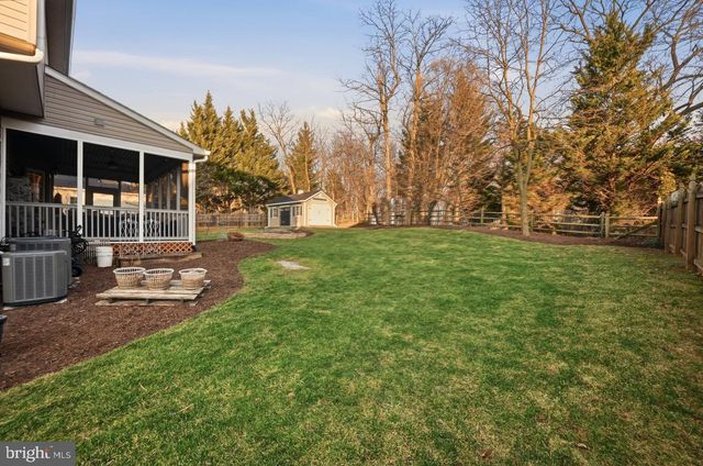 220 HERMITAGE BLVD, Berryville, VA 22611