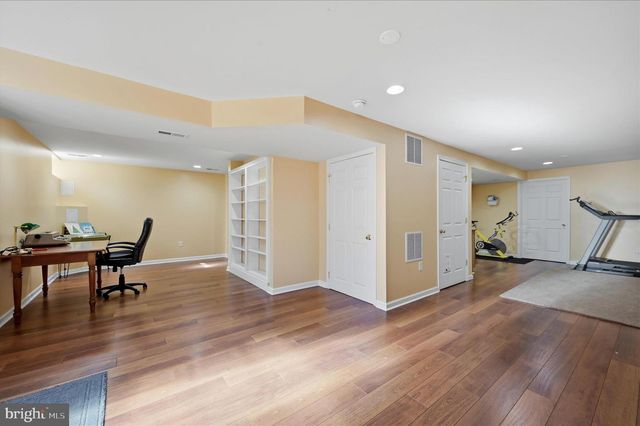 220 HERMITAGE BLVD, Berryville, VA 22611