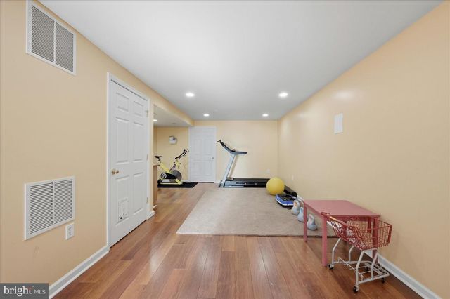 220 HERMITAGE BLVD, Berryville, VA 22611