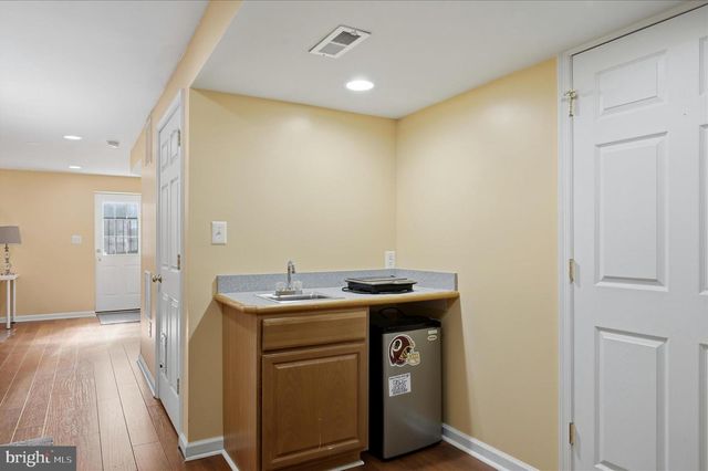 220 HERMITAGE BLVD, Berryville, VA 22611