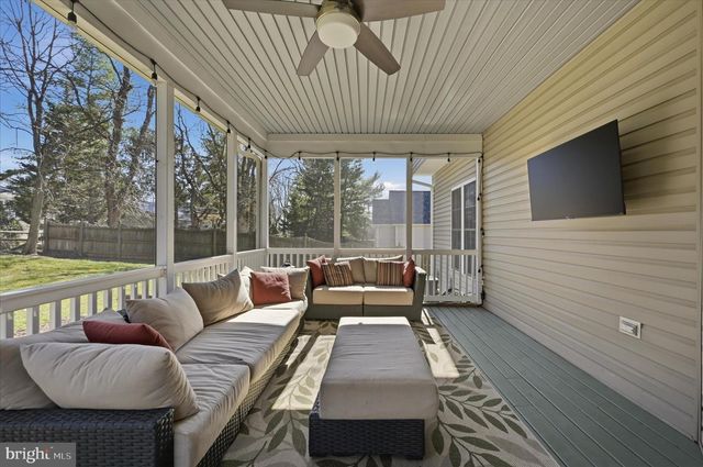 220 HERMITAGE BLVD, Berryville, VA 22611