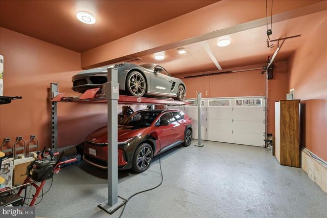 220 HERMITAGE BLVD, Berryville, VA 22611