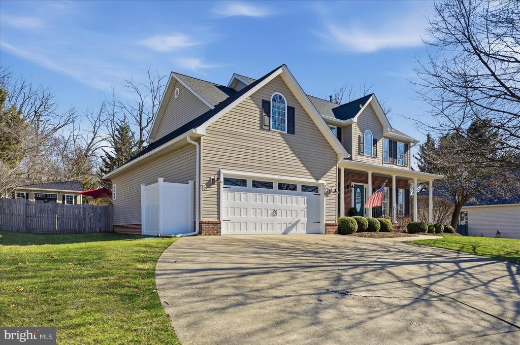 220 HERMITAGE BLVD, Berryville, VA 22611