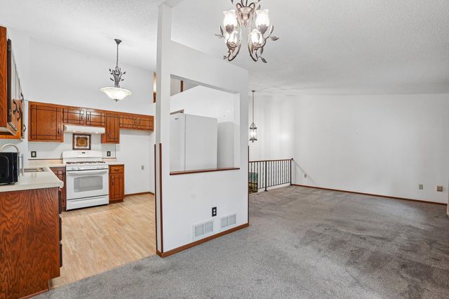 412 Whispering River Lane, Farmington, MN 55024
