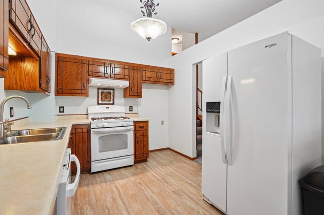 412 Whispering River Lane, Farmington, MN 55024