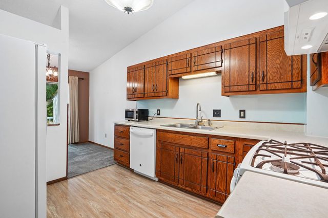 412 Whispering River Lane, Farmington, MN 55024