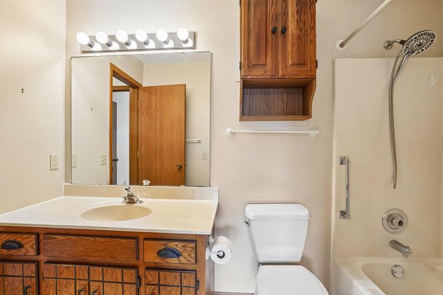 412 Whispering River Lane, Farmington, MN 55024