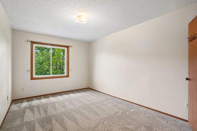 412 Whispering River Lane, Farmington, MN 55024