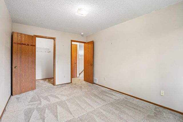 412 Whispering River Lane, Farmington, MN 55024