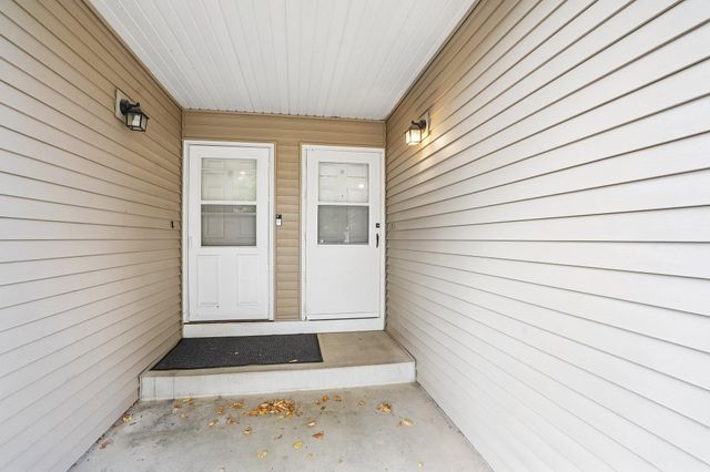 412 Whispering River Lane, Farmington, MN 55024