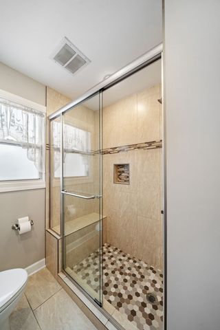 7949 Newland Avenue, Burbank, IL 60459